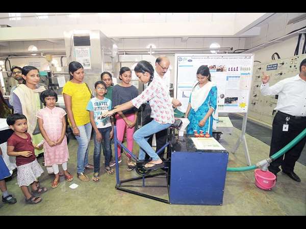  ಸಿರಿಧಾನ್ಯಗಳ ಹೊಟ್ಟು ತೆಗೆಯುವ ಯಂತ್ರ