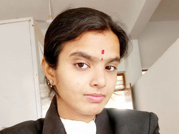 Savita and Chaitra become yougest women judges of Karnataka Savita and Chaitra become yougest women judges of Karnataka