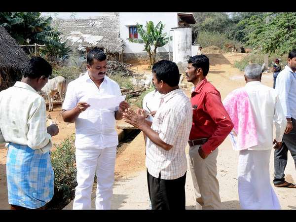 ಚಂದ್ರಶೇಖರ್ ಎಷ್ಟು ಜಮೀನಿನ ಒಡೆಯರು?
