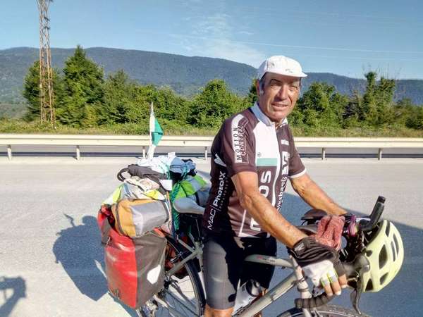 ಪಿಂಚಣಿ ಹಣದಲ್ಲಿಯೇ ಸೈಕಲ್ ಸವಾರಿ