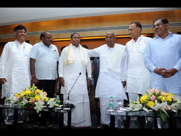 ರೀ ಸುಮ್ನೆ ಇರ್ರೀ.. ಎಲ್ಲಾ ಗೊತ್ತಿದೆ ನನಗೆ 