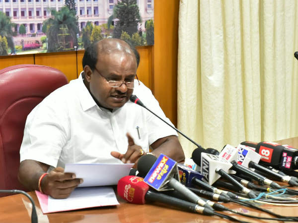 ನವೆಂಬರ್ 1ರಿಂದ ಕನ್ನಡ ಕಡ್ಡಾಯ