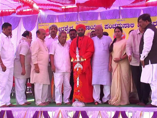 ಡಾ.ಮಹಾಂತ ಸ್ವಾಮಿಗಳ ಜಯಂತೋತ್ಸವ ಕಾರ್ಯಕ್ರಮ 