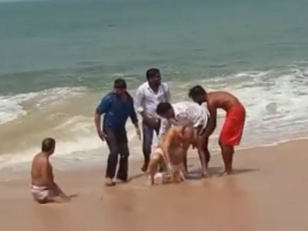 MLA Sukumar shettys waist drops down in sea at Udupi MLA Sukumar shettys waist drops down in sea at Udupi