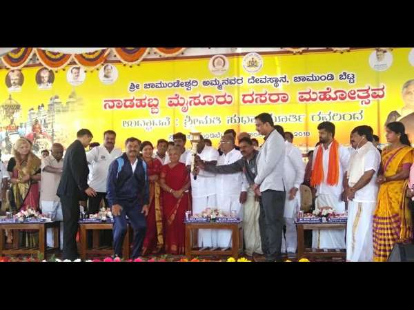 ಸಿಎಂಗೆ ಮನವಿ ಮಾಡಿದ ಪ್ರತಾಪ್ ಸಿಂಹ ಸಿಎಂಗೆ ಮನವಿ ಮಾಡಿದ ಪ್ರತಾಪ್ ಸಿಂಹ