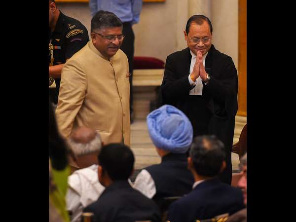 2012ಕ್ಕೆ ಸುಪ್ರಿಂ ನ್ಯಾಯಾಧೀಶರಾಗಿ ನೇಮಕ