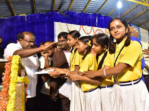 ಶಾಲಾ ಕೊಠಡಿಗಳು