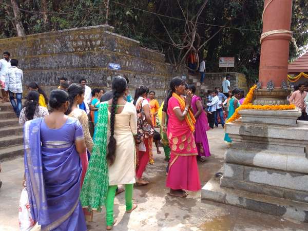  ವಜ್ರ, ವೈಡೂರ್ಯ ಹರಕೆ ಅಗತ್ಯವಿಲ್ಲ