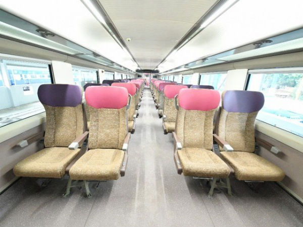 ಸೀಟುಗಳು 360 ಡಿಗ್ರಿಗೆ ತಿರುಗಬಲ್ಲವು