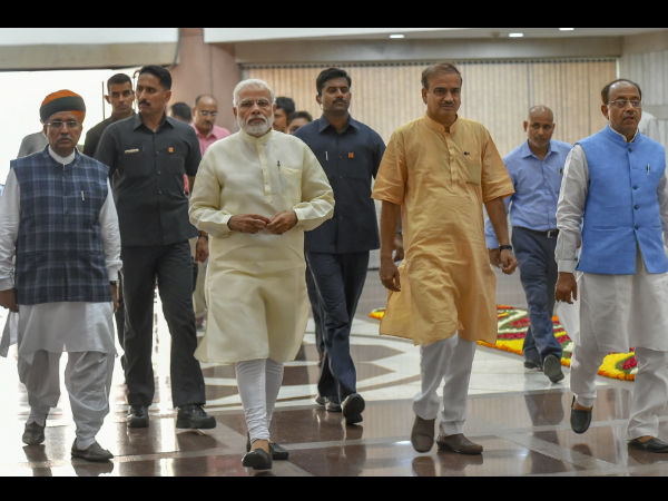 ಮೋದಿ ಸಹ ಚಿಕಿತ್ಸೆ ಪಡೆಯಲು ಹೇಳಿದ್ದರು