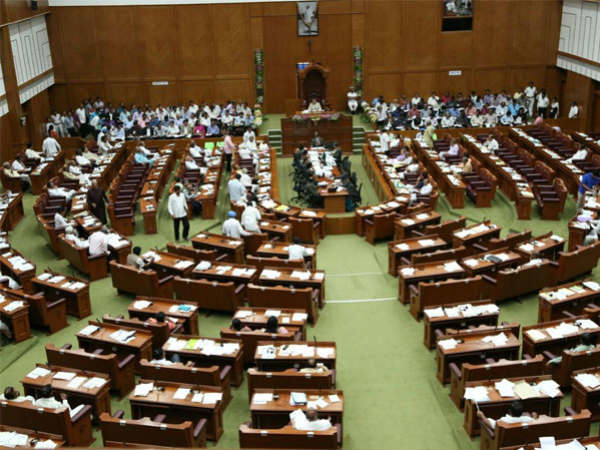 ಡಿಸೆಂಬರ್ ತಿಂಗಳಿನಲ್ಲಿ ಚಳಿಗಾಲದ ಅಧಿವೇಶನ
