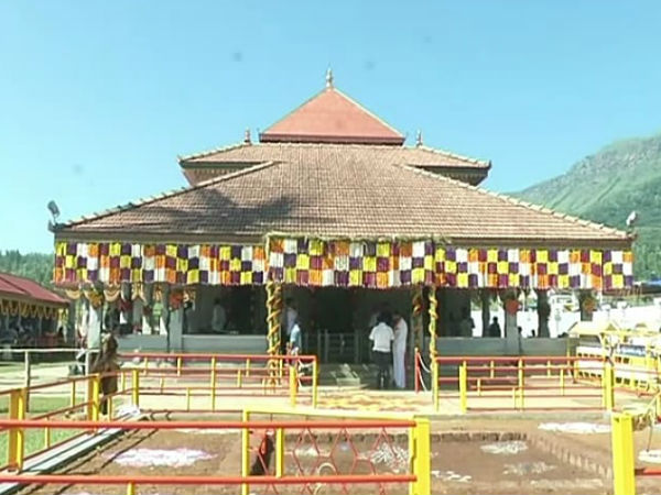 ಗುರುವಾರ ಕೆಂಡಾರ್ಚನೆ ಗುರುವಾರ ಕೆಂಡಾರ್ಚನೆ