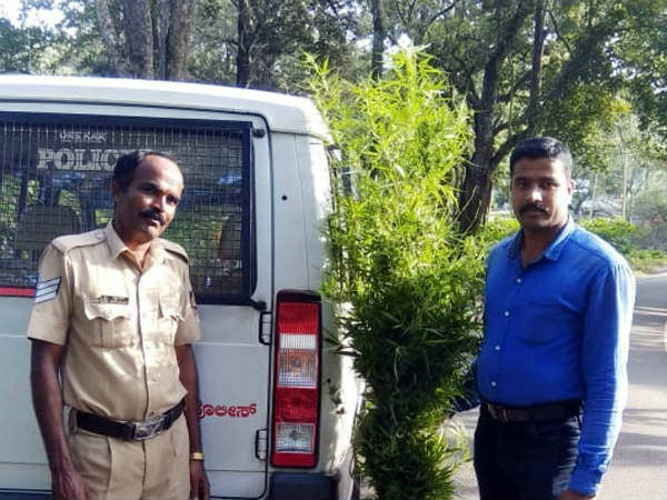  ಪೊಲೀಸ್ ಠಾಣೆಗೆ ಮಾಹಿತಿ ನೀಡಿ 