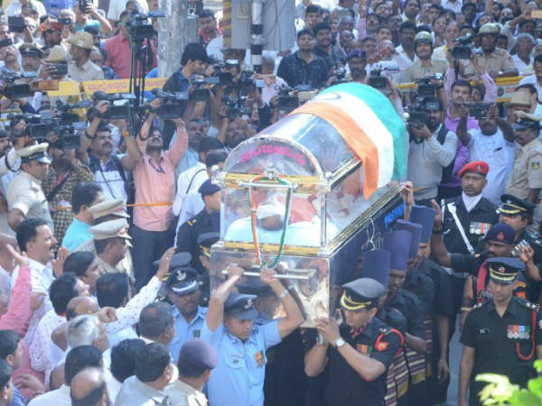 ಸ್ಮಾರ್ತ ಪದ್ಧತಿಯಂತೆ ಅಂತ್ಯ ಸಂಸ್ಕಾರ