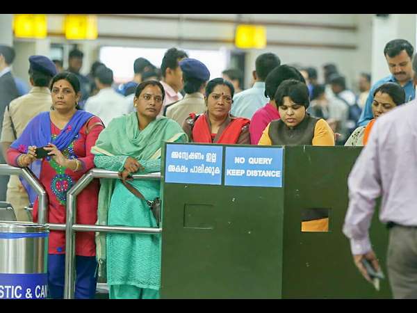 ಕೊಚ್ಚಿ ವಿಮಾನ ನಿಲ್ದಾಣದಲ್ಲಿ ತೃಪ್ತಿ ದೇಸಾಯಿಗೆ ತಡೆ