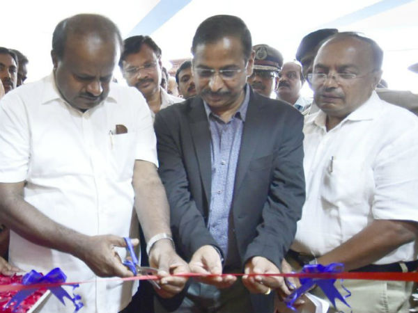 ಕುಮಾರಸ್ವಾಮಿ ಅವರ ಚಿತ್ರಗಳ ಉಡುಗೊರೆ