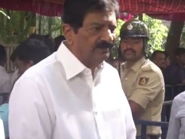 ಅನಂತ ಕುಮಾರ್‌ಗೆ ಇನ್ನಷ್ಟು ಆಯುಷ್ಯ ಕೊಡಬೇಕಿತ್ತು 