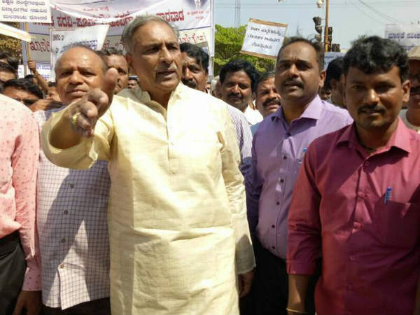 ಹೊರಟ್ಟಿ, ಎಚ್.ಕೆ.ಕುಮಾರಸ್ವಾಮಿ