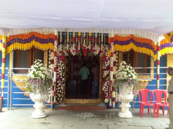 1 ಸಾವಿರ ವಿಶೇಷ ದರ್ಶನ