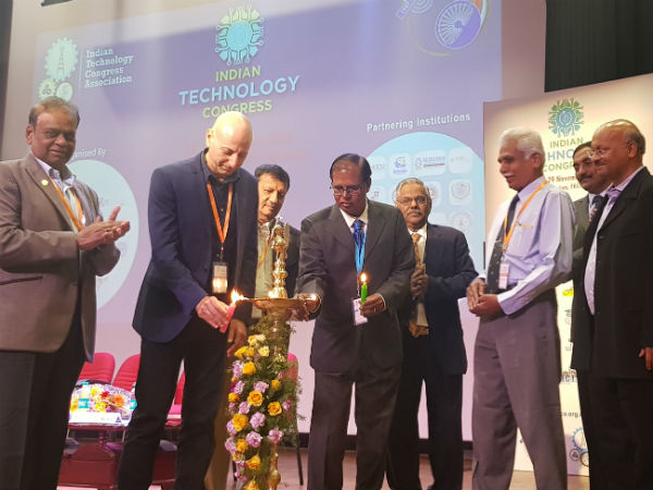 ತಂತ್ರಜ್ಞಾನವೇ ಮೊದಲು