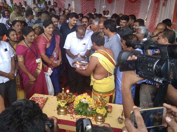 ಪಾಂಡವಪುರದಲ್ಲಿ ಸಕ್ಕರೆ ಕಾರ್ಖಾನೆ