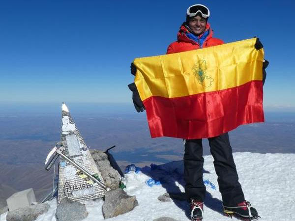  ಗಣ್ಯರಿಂದ ಶ್ಲಾಘನೆ 