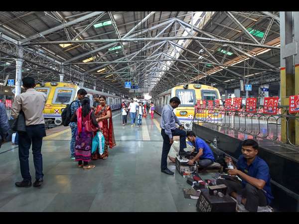 ವಿವಿಧ ದೇಶಗಳೊಂದಿಗೆ ಮಾತುಕತೆ ವಿವಿಧ ದೇಶಗಳೊಂದಿಗೆ ಮಾತುಕತೆ