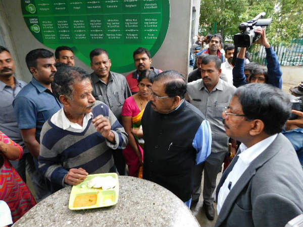 Its funny, DCM asks spoon to have breakfast at Indira Canteen