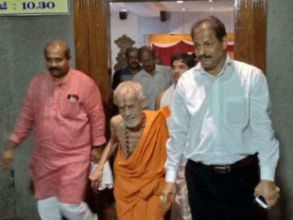 Pejawara Shree says Ram Mandir should built at any cost