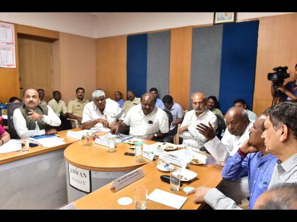 ಮುಖ್ಯಮಂತ್ರಿಗೆ ಹೊರೆ