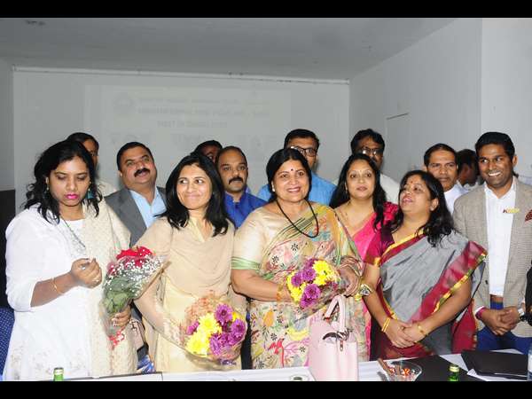 ಮತದಾನದ ಹಕ್ಕಿನ ಬಗ್ಗೆ ಚರ್ಚಿಸುವೆ 