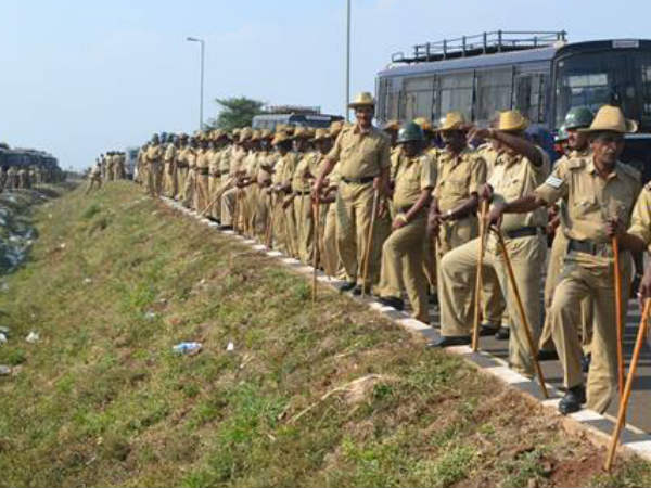 ಪ್ರಶ್ನೆ ಪತ್ರಿಕೆಗಳು ವಶಕ್ಕೆ