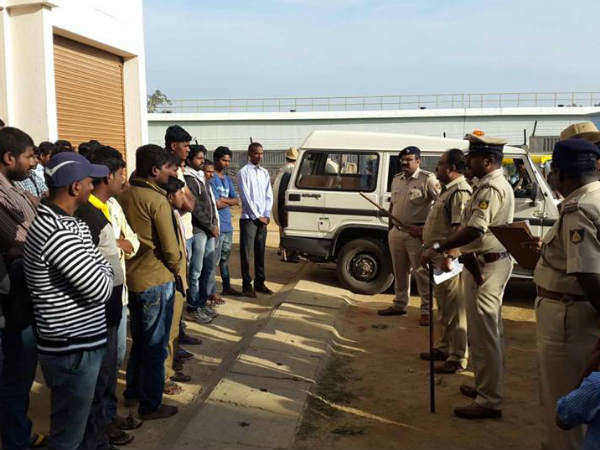 ಕಾನೂನಿನ ಜ್ಞಾನ ಹೊಂದಿರುತ್ತಾರೆ