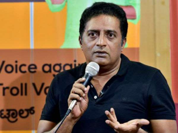 ಮಾಧ್ಯಮ, ಕಲಾವಿದರಿಗೆ ಚಾಟಿ