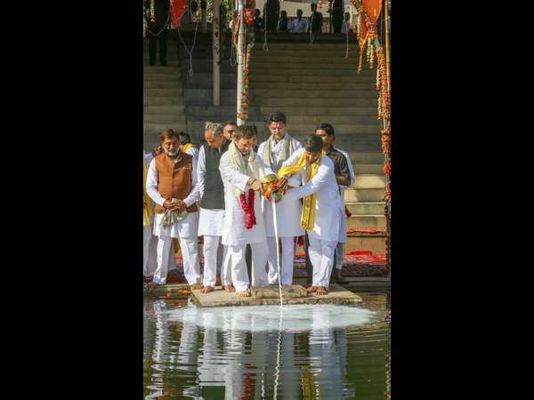 ತಂದೆಯಿಂದ ಗೋತ್ರ ಪ್ರಾಪ್ತಿ