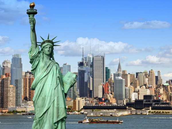 Interesting facts and details about statues around the world