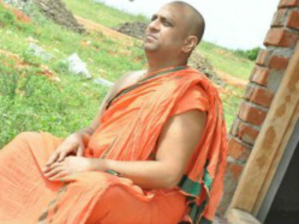 Subudhendra Teertha Swamiji pays condolance to Ananth Kumars demise Subudhendra Teertha Swamiji pays condolance to Ananth Kumars demise