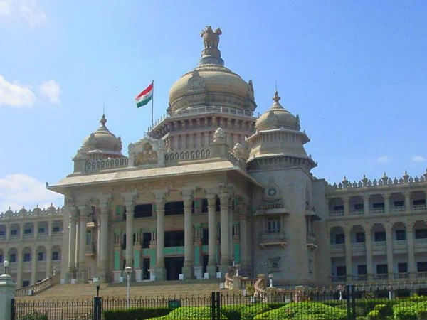ಬ್ಯಾಂಕ್ವೆಟ್ ಹಾಲ್‌ನಲ್ಲಿ ಟಿಪ್ಪು ಜಯಂತಿ