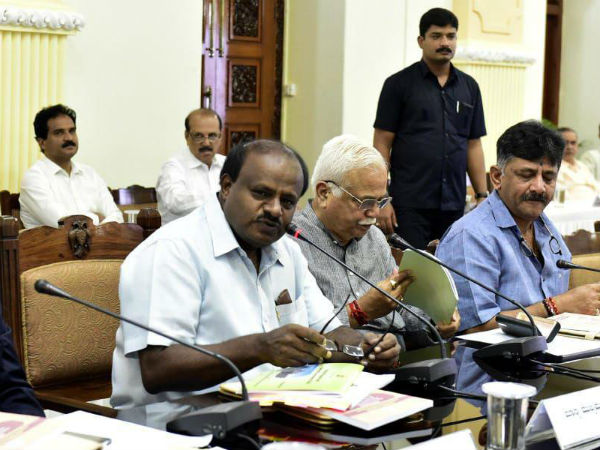 ಪ್ರಶ್ನೆ ಕೇಳಲು ಸಂಸದರಿಗೆ ಮಾಹಿತಿ ನೀಡಿಕೆ