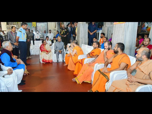 ಮಠದ ಸುತ್ತ ಬಿಗಿ ಬಂದೋಬಸ್ತ್