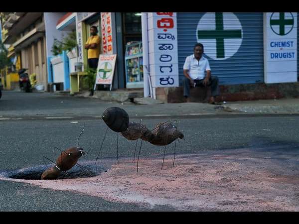Mysuru cava college students painted ant picture in road