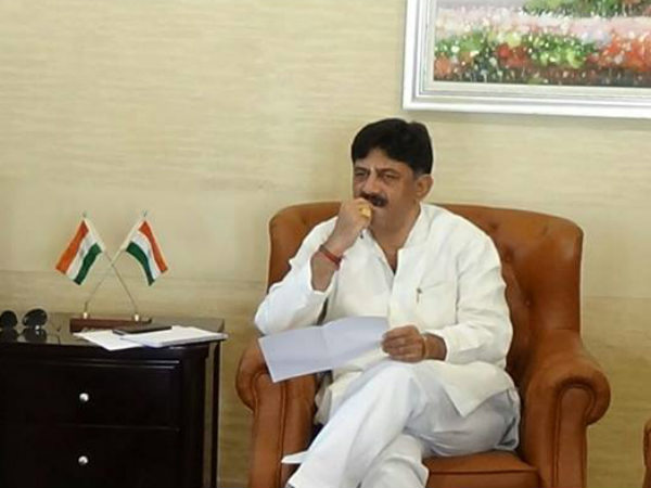 ಕಾಂಗ್ರೆಸ್ ಬಂಡಾಯಗಾರರ ಮನವೊಲಿಕೆ ಕಾಂಗ್ರೆಸ್ ಬಂಡಾಯಗಾರರ ಮನವೊಲಿಕೆ