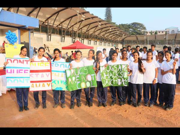 Hugs no Drugs Anti -Drugs campaign 