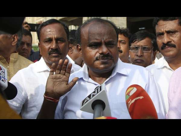 ಕೆಲವೊಮ್ಮೆ ಅಸಂಬದ್ದ ಪ್ರಶ್ನೆಗಳನ್ನೂ ಕೇಳುತ್ತಾರೆ 