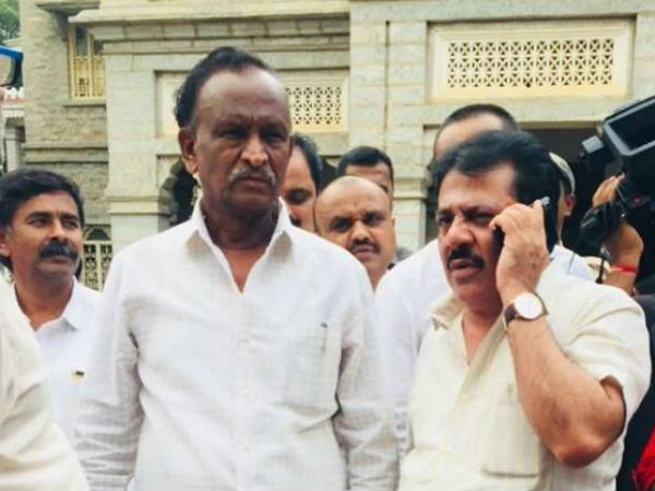 ಕುರುಬ ಸಮುದಾಯದವರು 