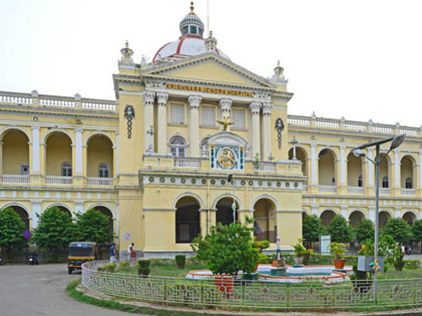 More than 40 people admitted in Mysuru K R Hospital on Chamrajanagar incident. 