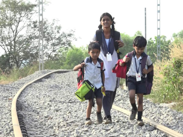 ಹೊಲ-ಗದ್ದೆಗಳು ಪಾಳು ಬಿದ್ದಿವೆ