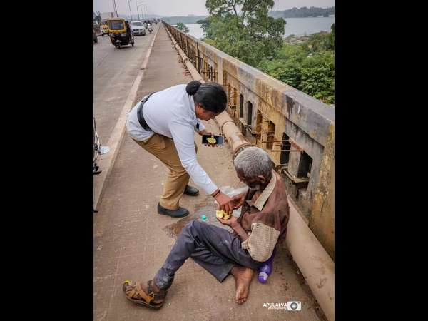 Lady police constable saves old man