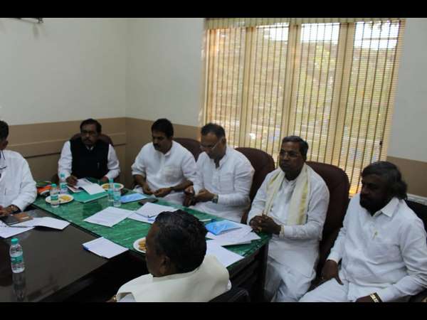 ಅಧಿವೇಶನಕ್ಕೆ ಮುನ್ನಾ ಸಭೆ ಮಾಡುವುದು ವಾಡಿಕೆ ಅಧಿವೇಶನಕ್ಕೆ ಮುನ್ನಾ ಸಭೆ ಮಾಡುವುದು ವಾಡಿಕೆ