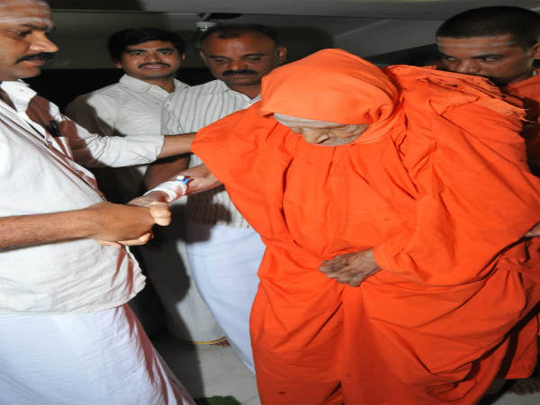 Siddaganga Seer transferring to Chennai hospital for more treatment